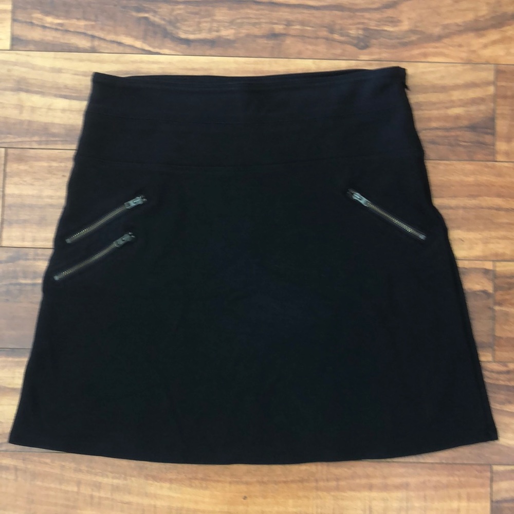 Athleta black size 8 zipper skirt casual workout cute comfy Moto ponte Excellent